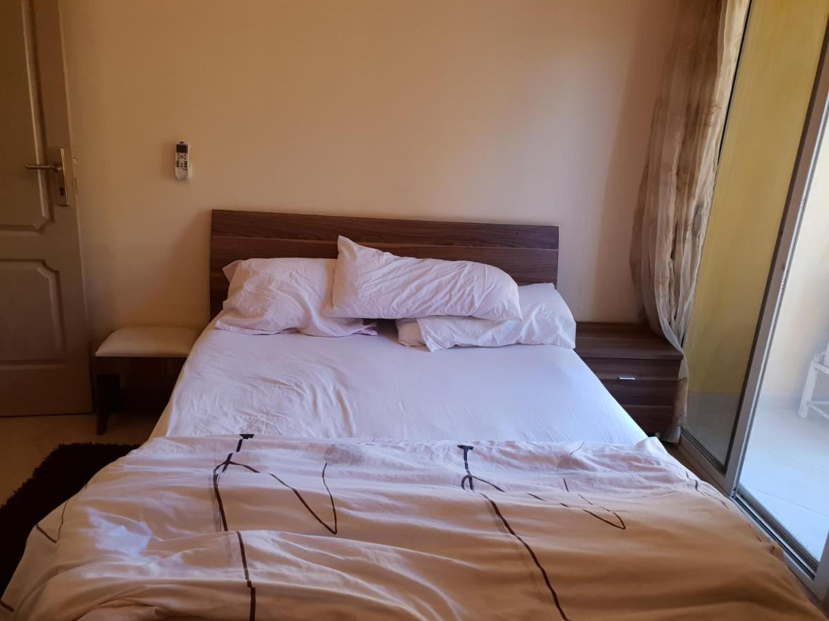 British Resort Pool View Apartments 洪加達 外观 照片
